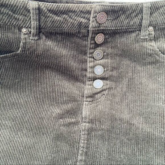 Indigo Rein, Olive Green Corduroy Mini Skirt, Fringe Hemline Junior’s Size 11 - Picture 7 of 9
